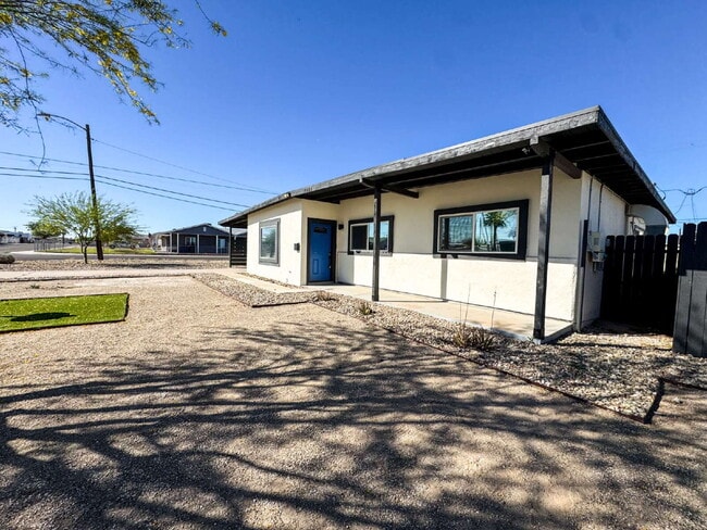 Photo - "Updated 3-Bedroom, 2-Bath SOLAR Home in Yuma"