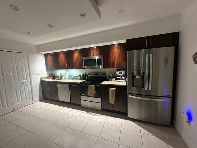 Photo - 917 NE 199th St Unit 104