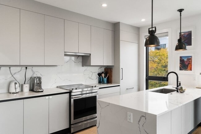 Photo - 75 W Broadway Unidad 301