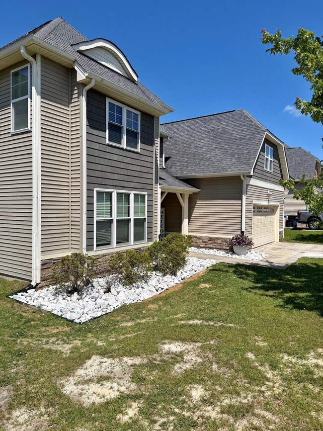 Photo - 703 Stagecoach Dr