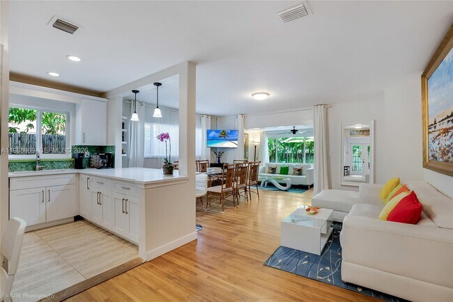 113 SW 2nd St