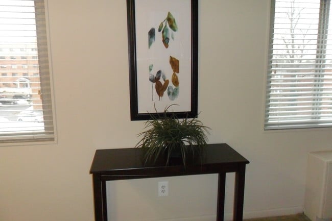 Photo - Wood Lee Arms