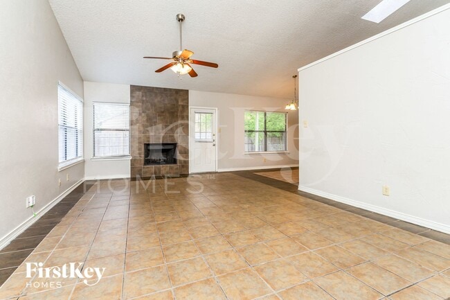 Photo - 7440 Creekfall Dr