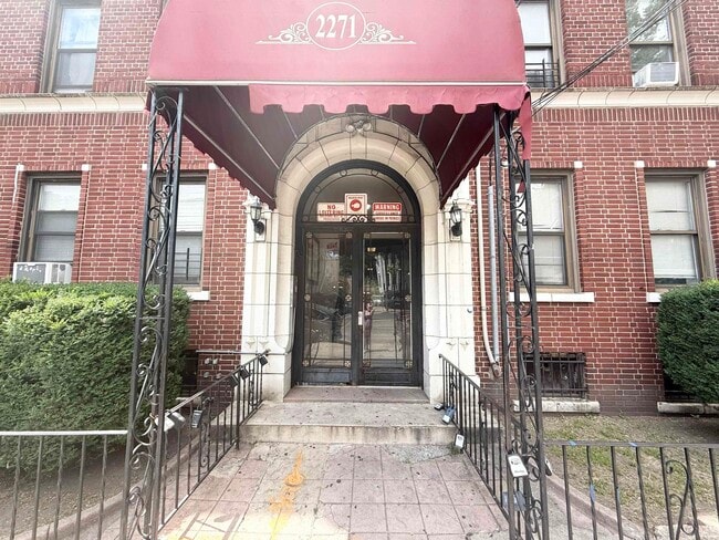 Building Photo - 2271 John F. Kennedy Blvd Rental