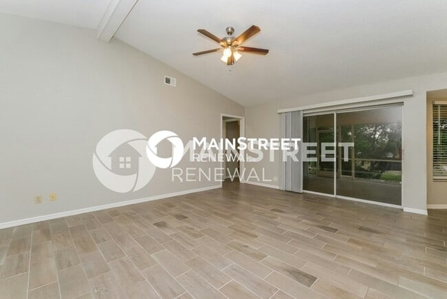 Photo - 3 Bedroom Pet-Friendly Home in Spring Hill...