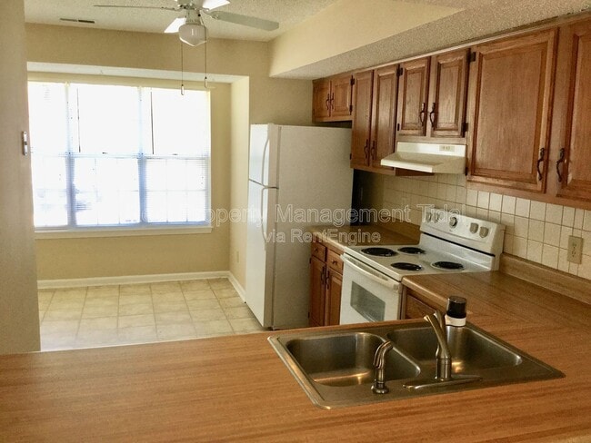 Photo - 1664 Jameson Dr