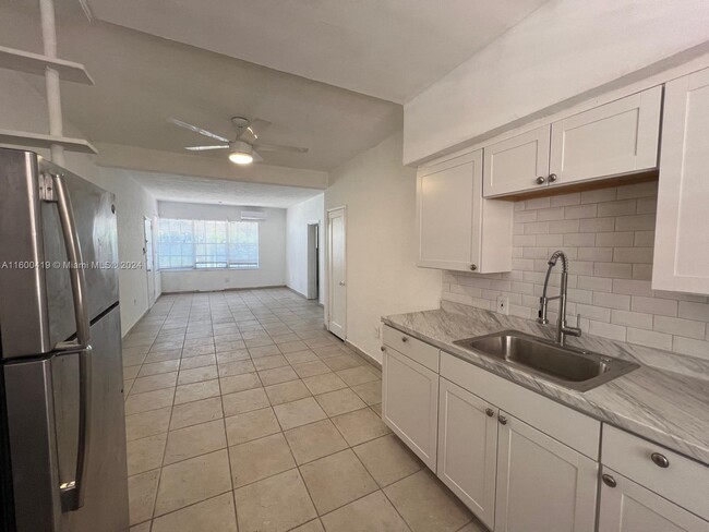 Building Photo - 6860 Abbott Ave Unit 2 Rental