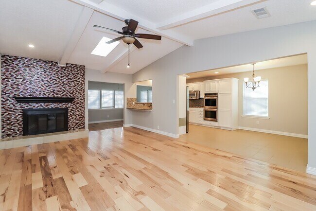 Photo - 2715 Hilldale Blvd