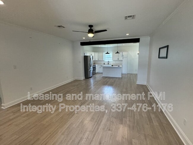 Photo - 605 Ira St