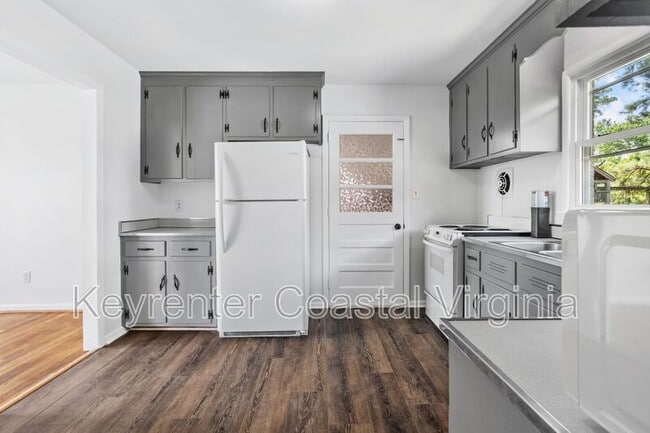 Photo - 1100 Wilson Rd