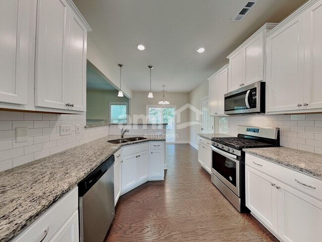 Photo - 409 Forest Glen Dr