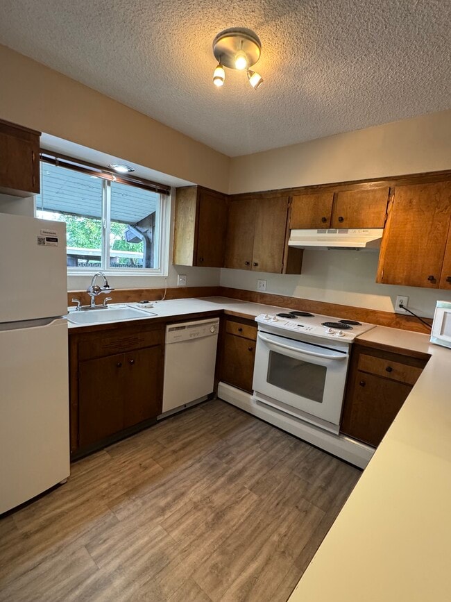 Cocina - 2921 E 32nd Ave Unidad 18