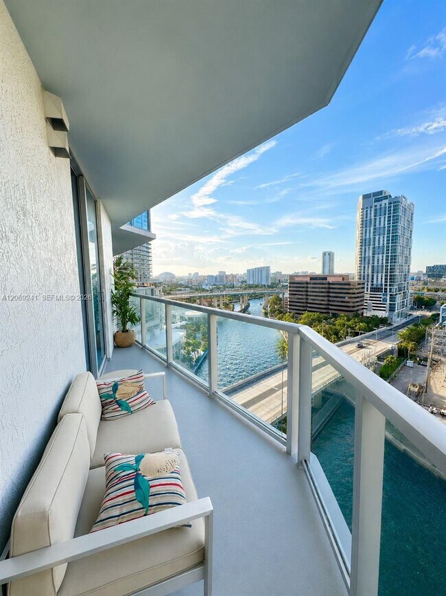 Photo - 185 SW 7th St Unit 1505