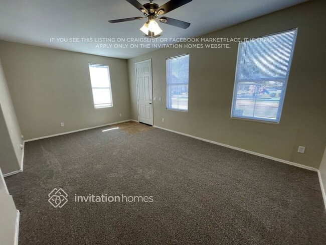 Photo - 427 N 66th Dr