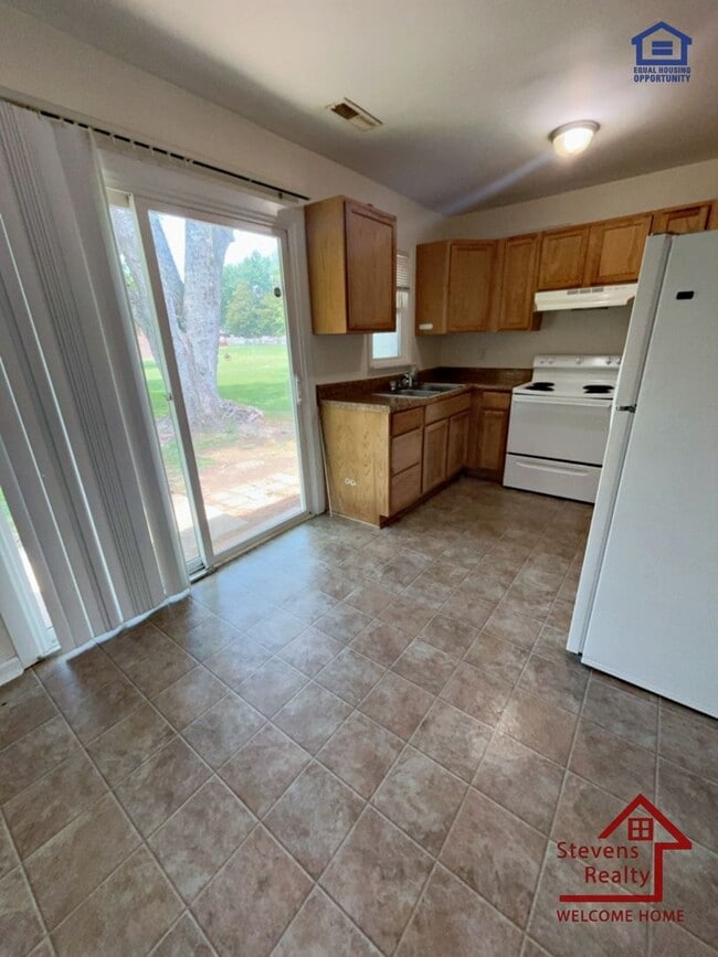 Photo - 412 Greggview St