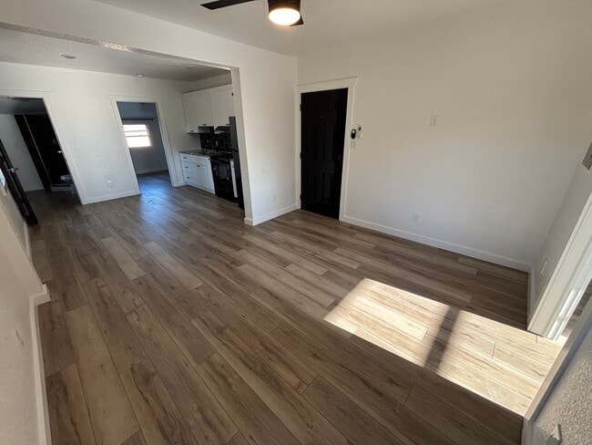 Photo - 150 S Nekoma Ave Unit D