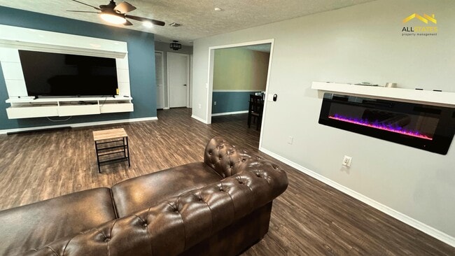 Photo - 1 Pine Way Pl