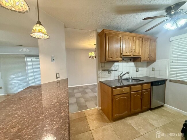 Photo - 1 Carriage Pl