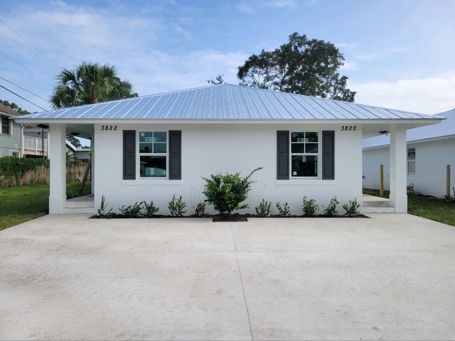 Building Photo - 3800 SE Lee St Rental