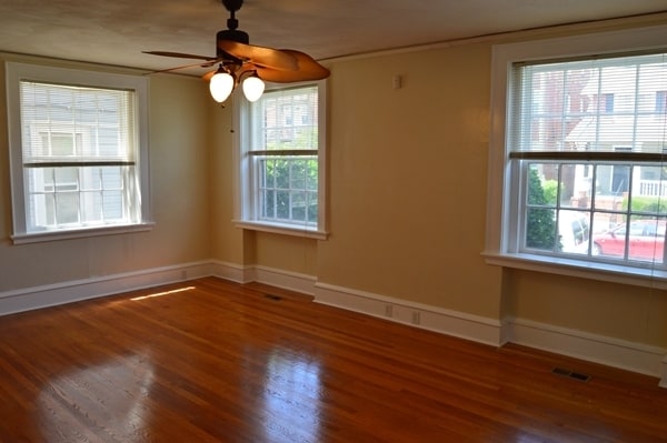 Building Photo - 821 Brandon Ave Unit #2