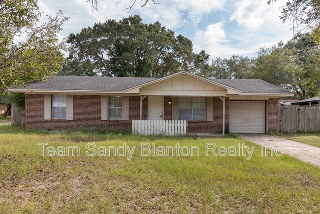 Photo - 525 Quigley Rd