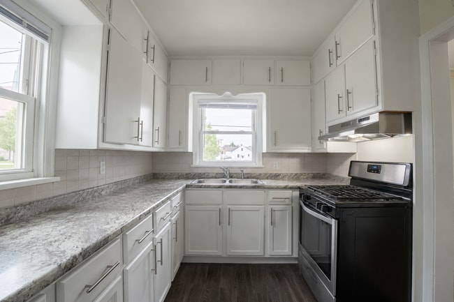 Photo - 7031 40th Ave