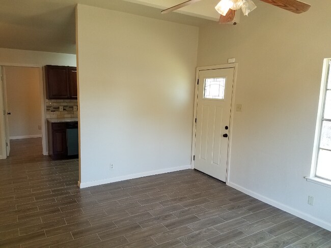 Photo - 5227 Vlg Gln Dr