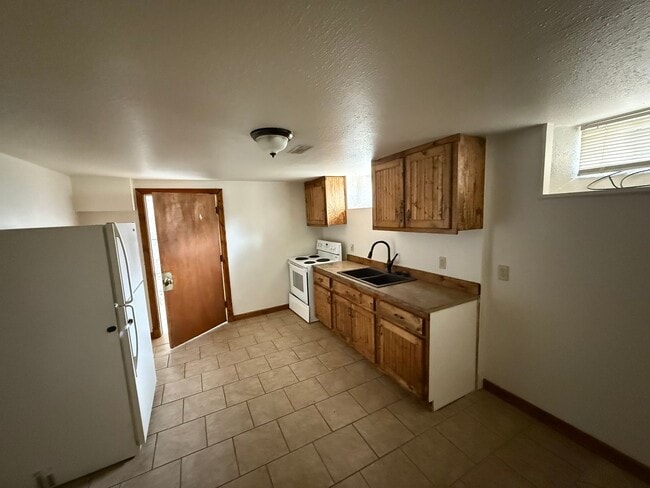 Photo - 227 W 14th St Unidad Lower Level