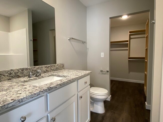 Photo - 592 E Martens Ct