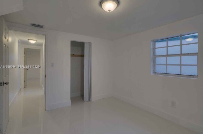 Photo - 2260 Service Rd