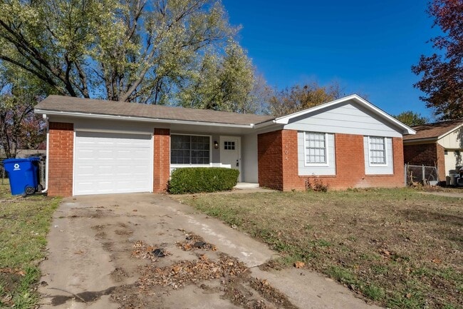 Photo - 3 Bedroom Broken Arrow Home, Available for an immediate move in!