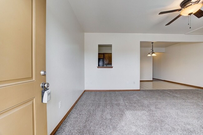 Building Photo - !!50 Percent off your 1st Months Rent!! Spacious 1BD/1BTH Apartment with a Private Balcony in the... Unit 1909