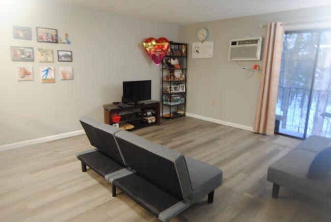 Photo - 3 Knights Bridge Dr Unit 301