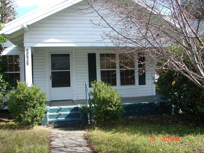 Building Photo - Cute 2/1 Home on Corner Lot in Graceville