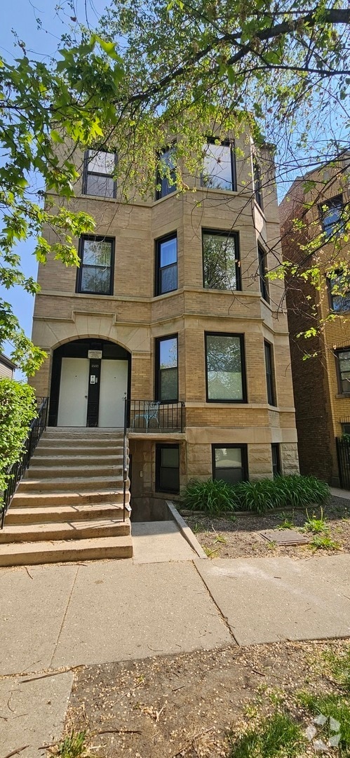 Building Photo - 2952 W Nelson St Unit G Rental