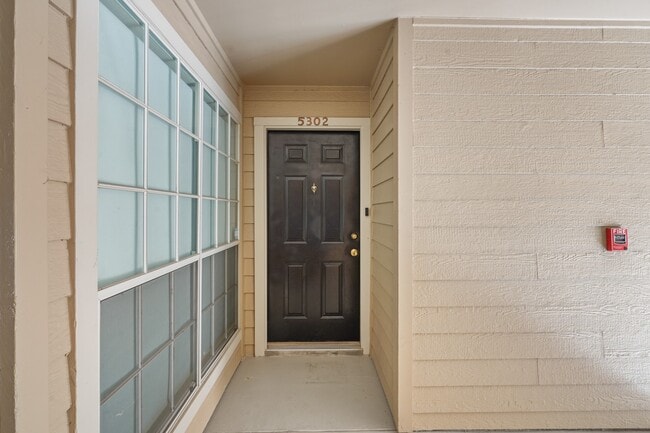 Photo - 3231 Allen Pkwy Unidad 5302