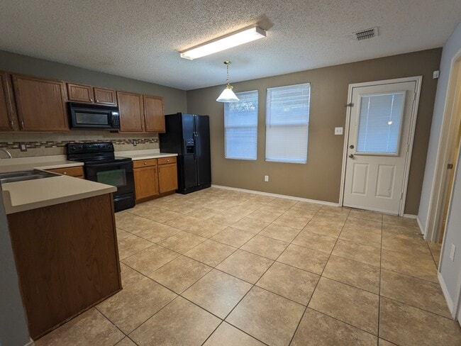 Photo - 16424 Red River Ln