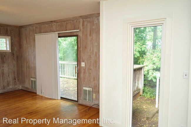 Photo - 3 br, 2 bath House - 2205 Stadium Rd