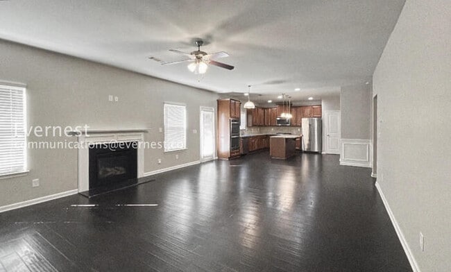 Photo - Beautiful 4-Bedroom Home: Comfort and Convenience Await / Pet-Friendly / Vouchers Accepted.