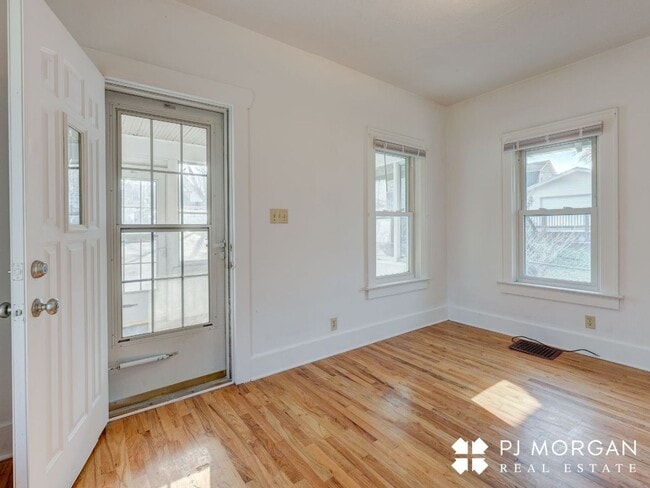 Photo - 2122 S 35th Ave Unit 2124