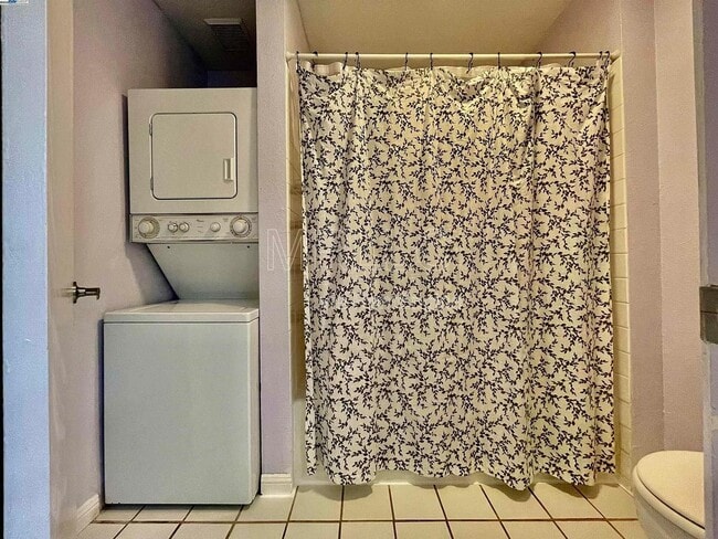 Photo - 2077 Washington Ave Unit 114