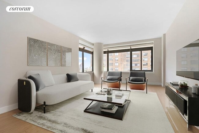 Photo - 157 E 32nd St