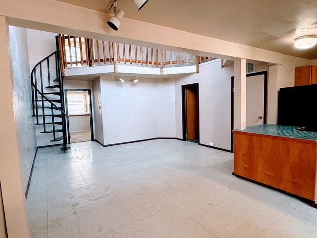 Photo - 539 Adams Ave