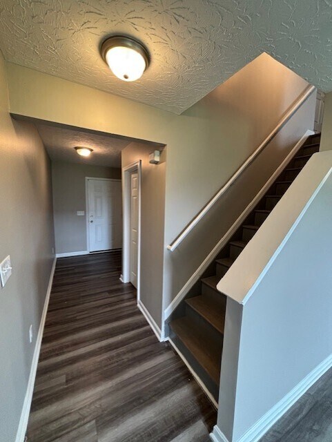 Photo - 833 Prescot Cir