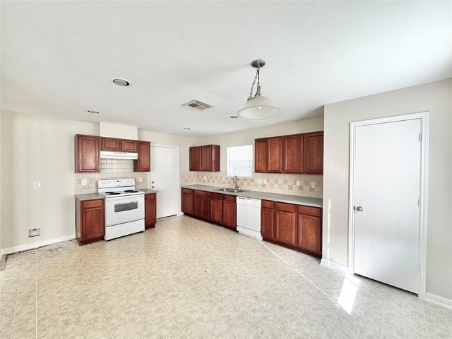 Photo - 18223 Fair Grange Ln