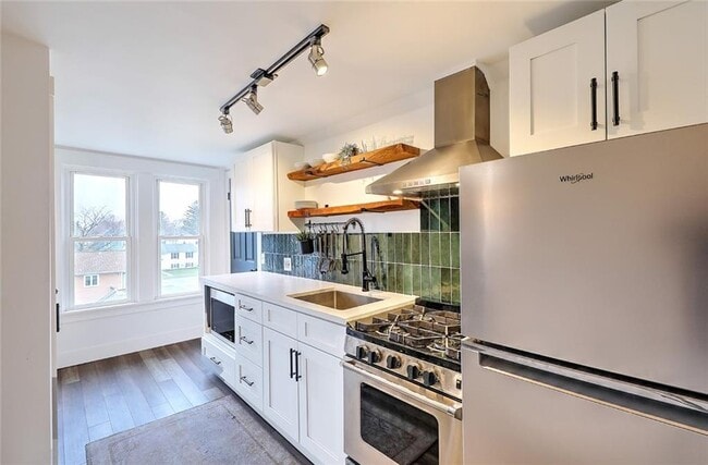 Photo - 73 Washburn Ave