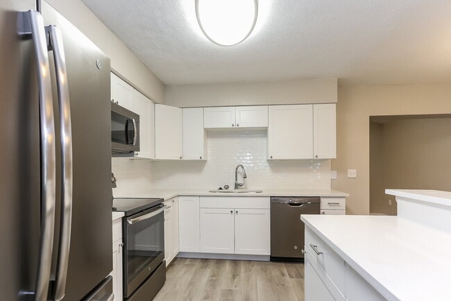 Photo - 2054 62nd Pl S
