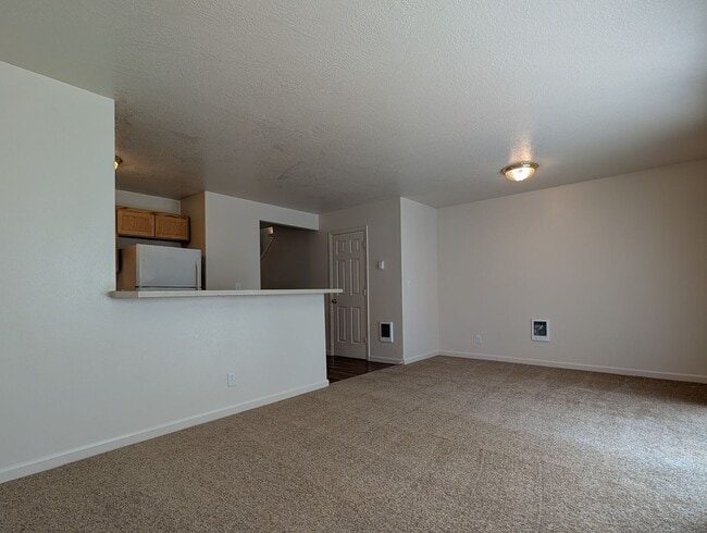 Photo - 5949 Aster St