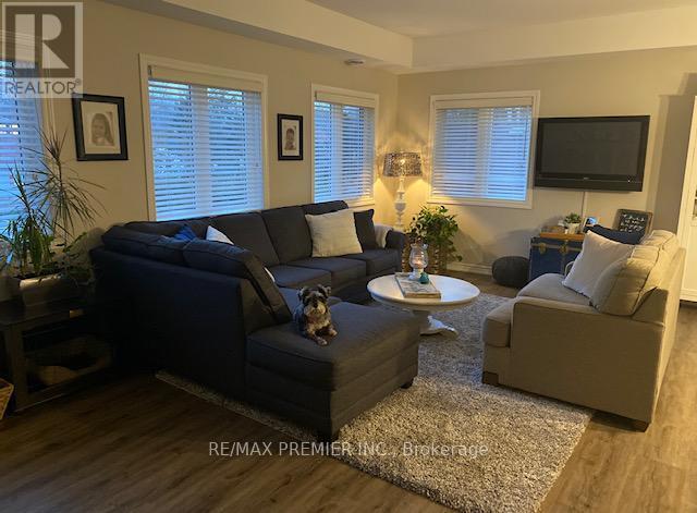 Photo - 36 48th St S