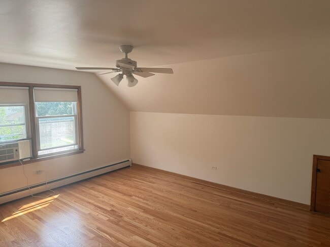 4338 S Komensky Ave Unit 2nd Floor